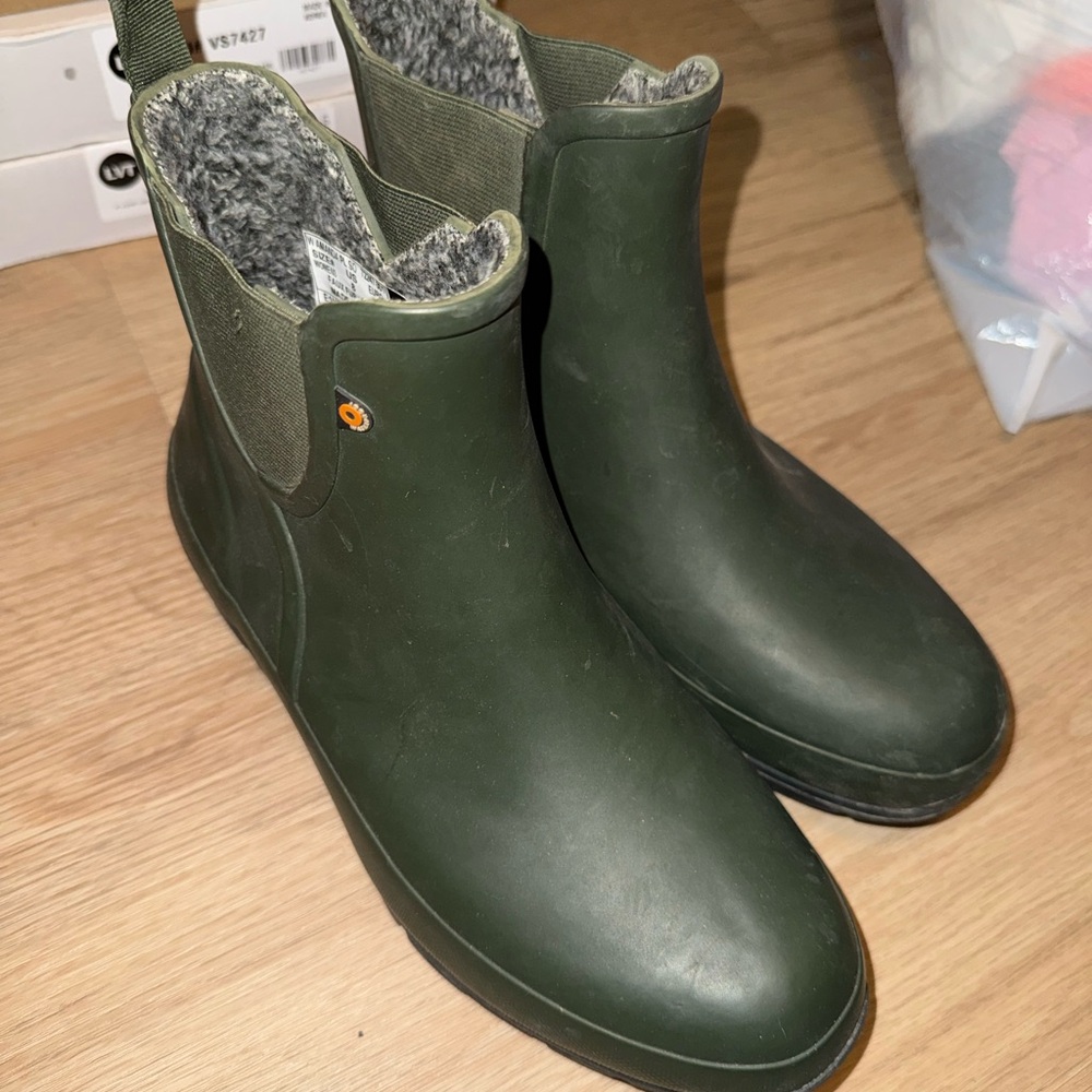 Bogs Women's Olive Green Chelsea Winter Rain Boots